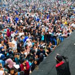 Hamdan Datunsolang sedang menyampaikan orasinya di hadapan puluhan ribu pendukung, (foto : ist)