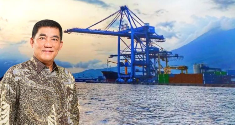 Calon Gubernur Sulawesi Utara, Mayjen TNI (Purn) Yulius Selvanus SE dengan latar Pelabuhan Peti Kemas Kota Bitung. (Foto: Istimewa)