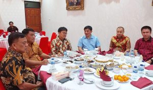 YSK saat silahturahmi di rumah dinas Walikota Manado, (foto : istimewa)
