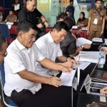 Gubernur dan Wagub terpilih YSK - VM saat melakukan registrasi di Kementerian Dalam Negeri RI, Senin (17/2/2025), (foto : istimewa)
