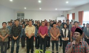Foto bersama saat seminar nasional, (Insert : Rendy NS Umboh)