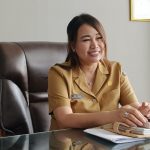Kadis Pariwisata dr. Kartika Devi Tanos, MARS di ruang kerjanya, (foto : alternatif)