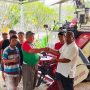 Dorong Modernisasi dan Peningkatan Produktivitas Petani, Gubernur Yulius Serahkan Bantuan Alat Panen di Mopugad