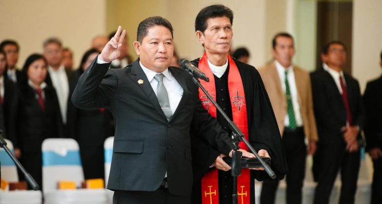 Dr Jemmy Stani Kumendong, MSi saat dilantik sebagai Inspektur Daerah Provinsi Sulut, (foto : istimewa)