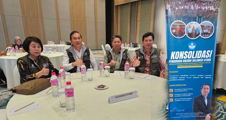 Kadis Dikda Sulut Dr. Femmy J. Suluh M.Si di sela-sela kegiatan Konsolidasi, (foto istimewa/kolase alternatif)