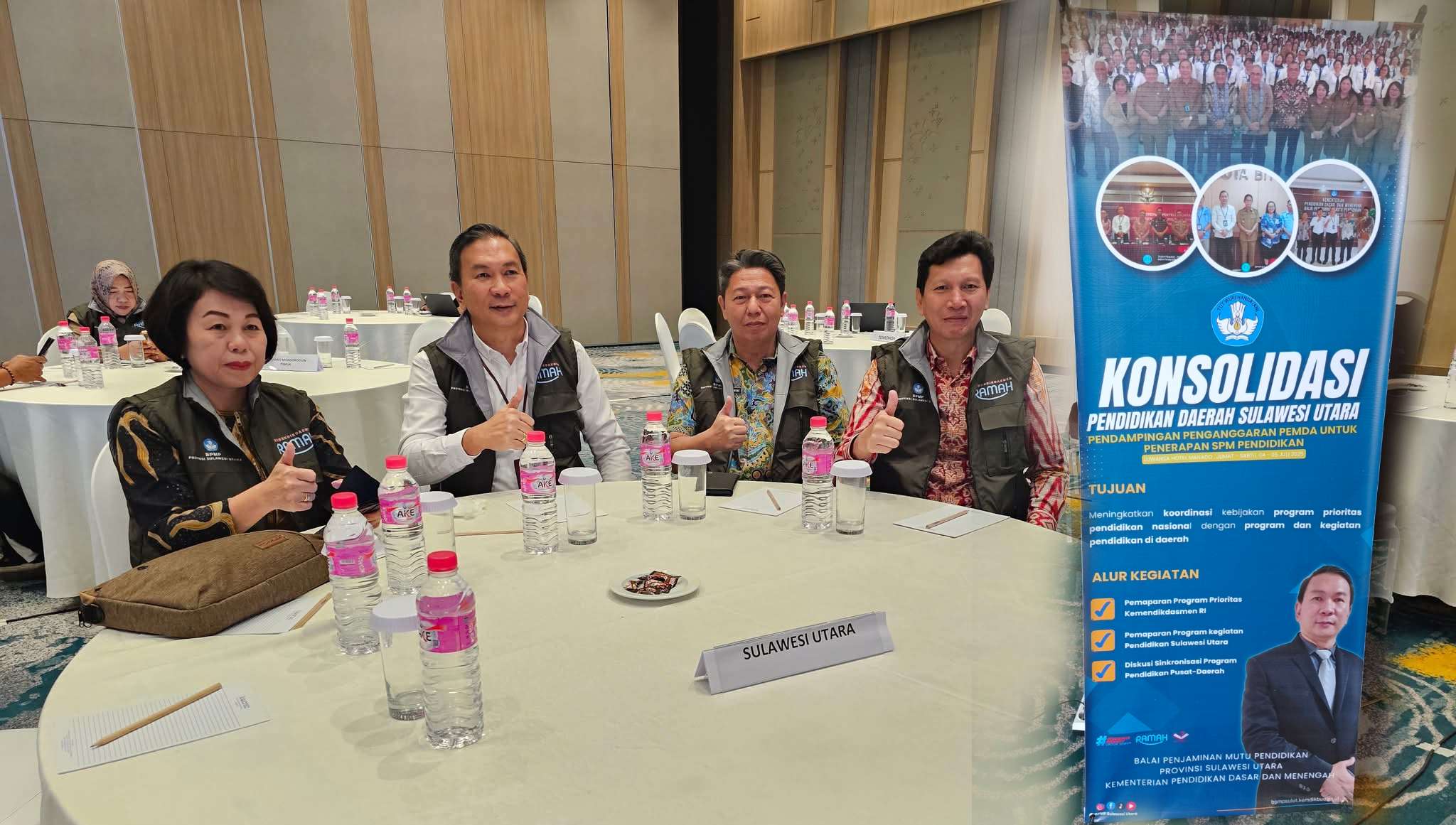 Kadis Dikda Sulut Dr. Femmy J. Suluh M.Si di sela-sela kegiatan Konsolidasi, (foto istimewa/kolase alternatif)