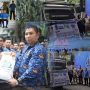 ‎Gubernur Yulius saat Launching Penyaluran Bantuan Pangan di Loby Kantor Gubernur, (foto istimewa/kolase alternatif)
