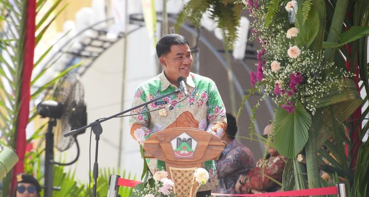 Gubernur Yulius Selvanus saat membawakan sambutan di ivent TIFF, Sabtu (9/8/2025)