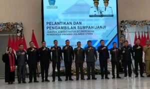 Foto bersama Gubernur saat pelantikan dan pengambilan sumpah janji jabatan, (foto : istimewa)