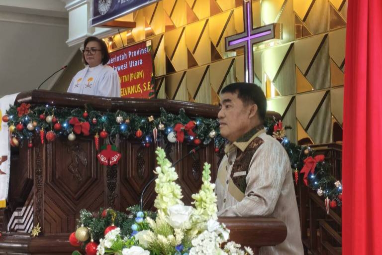 Gubernur Yulius Selvanus, (foto : istimewa)