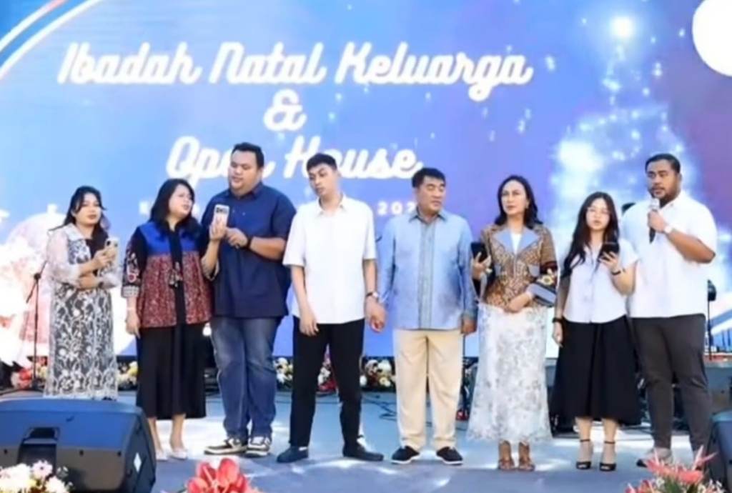 Ibadah Natal Keluarga dan Open House di Kakas Minahasa, (foto : istimewa)