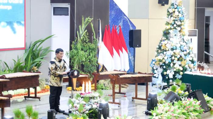 Gubernur Yulius saat membawakan sambutan Natal Pemprov Sulut, (foto : istimewa)