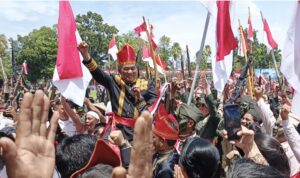 Gubernur Yulius Selvanus usai upacara peringatan hari merah putih, di Lapangan KONI Manado, Sabtu (14/2/2026) (foto : mediaalternatif)