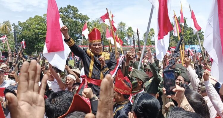 Gubernur Yulius Selvanus usai upacara peringatan hari merah putih, di Lapangan KONI Manado, Sabtu (14/2/2026) (foto : mediaalternatif)