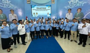 Foto bersama pengurus Dekopinda Minsel usai pelantikan di Graha Gubernur, Jumat (6/3/2026)