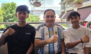 Ketua AFP Sulut Meyvo Rumengan bersama Ahmad Abdul Karim dan Alfa Karaeng