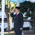 Wagub Sulut Victor Mailangkay bertindak sebagai Inspektur Upacara Harkitnas di halaman Kantor Gubernur Sulut, Manado, Rabu (20/5/2026). (foto : istimewa)