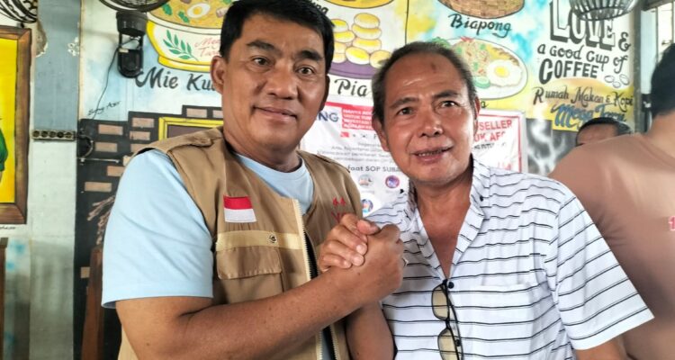 Gubernur YSK dan Robby Sangkoy, (foto : istimewa)