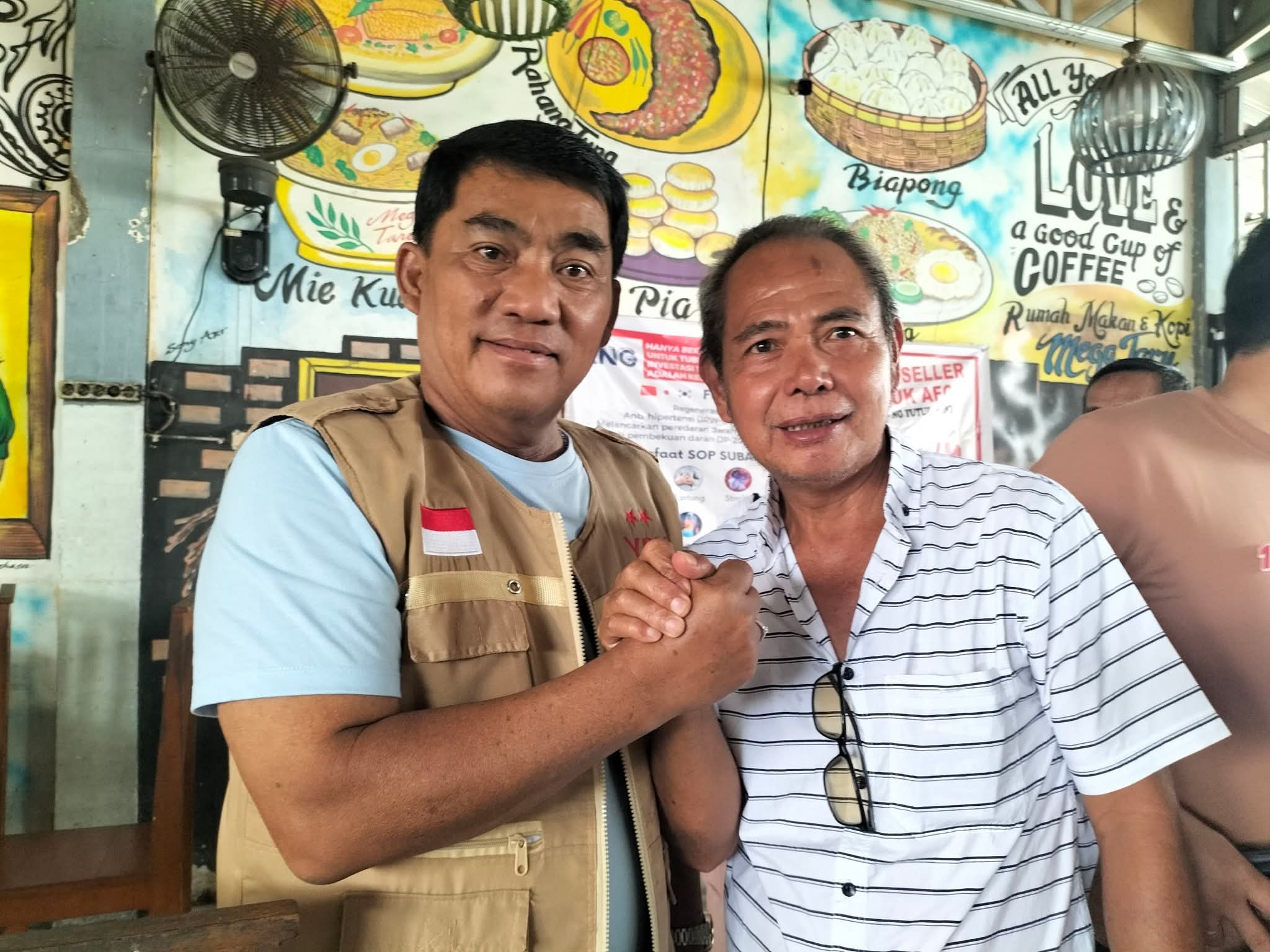 Gubernur YSK dan Robby Sangkoy, (foto : istimewa)