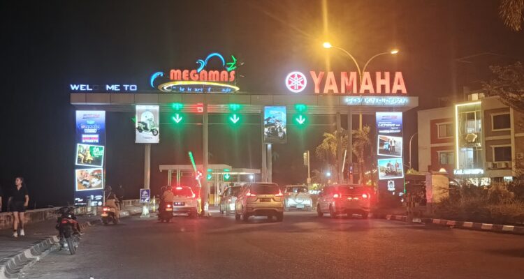 ‎Portal masuk kawasan Megamas Manado, (foto : mediaalternatif)