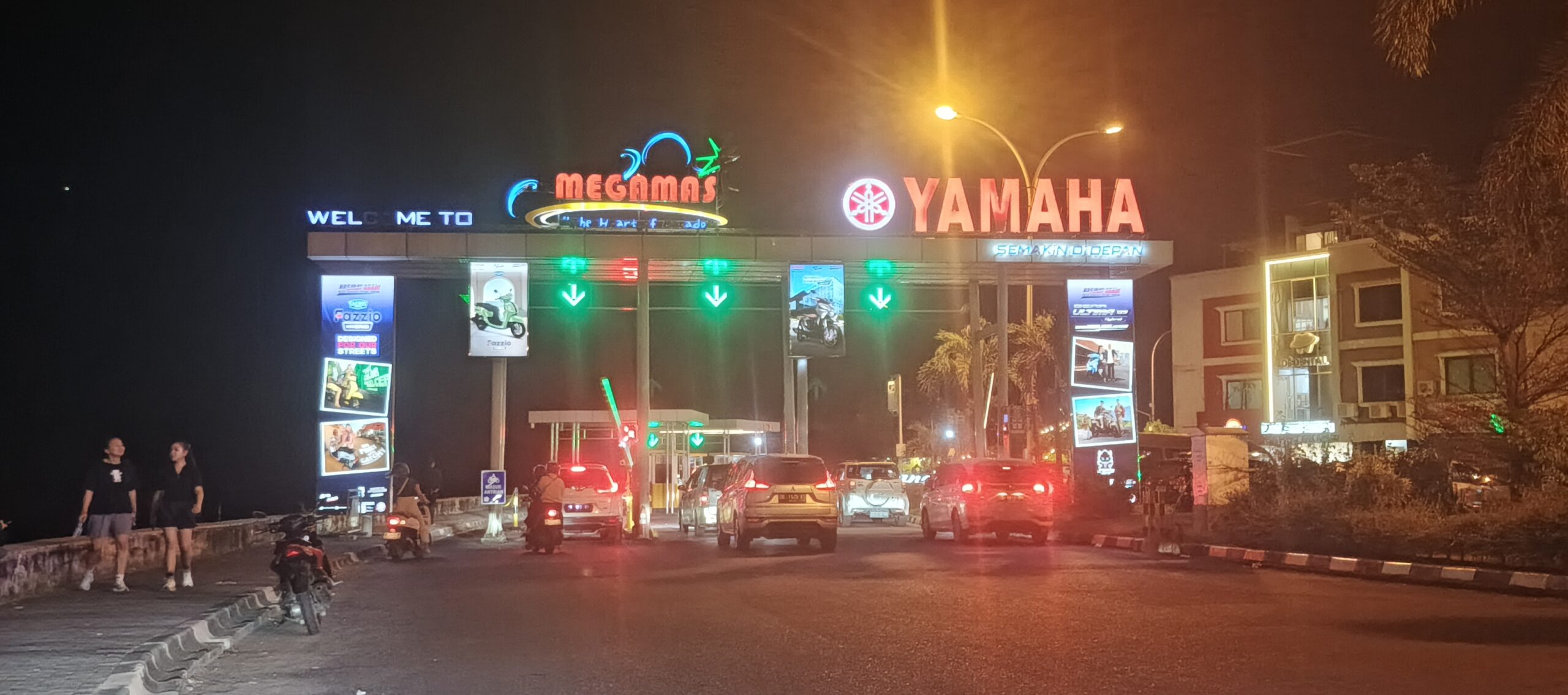 ‎Portal masuk kawasan Megamas Manado, (foto : mediaalternatif)