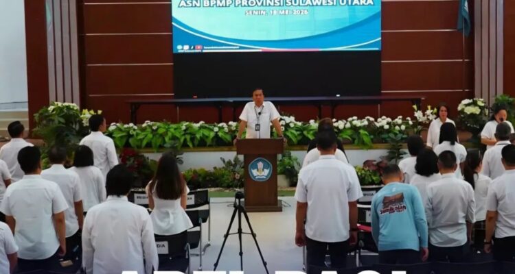 Febry Dien saat memimpin apel pagi, Senin (18/5/2026). (foto : dok BPMP)