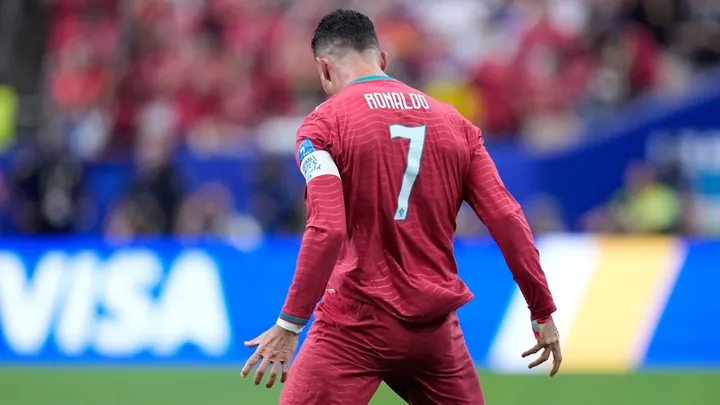 Cristiano Ronaldo mencetak dua gol ke gawang Uzbekistan sekaligus mencatatkan namanya sebagai pencetak gol terbanyak Portugal dalam ajang Piala Dunia. (Sky Sports)