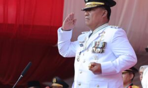 Gubernur Sulut, Mayjen TNI (Purn) Yulius Selvanus, SE