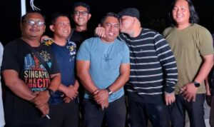 ‎Momen akrab Ketua Pertina Sulut Hendra Jacob dan Pembina Pertina Sulut Izhak Tambani bersama tim. (dok.HJ)
