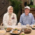 ‎Momen Ketua DPW PSI Sulut Tatong Bara bersama Motivator PSI Joko Widodo (foto : istimewa)