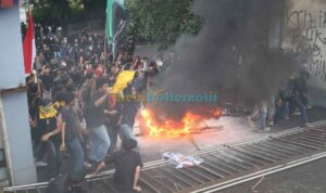 Aksi demonstrasi mahasiswa di depan Kantor DPRD Sulawesi Utara, Rabu (17/6/2026)