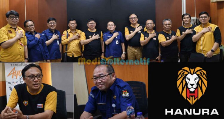 Ketua DPD Hanura Sulut Apriano Ade Saerang (AAS) bersama pengurus saat berkunjung ke kantor KPU Sulut, (foto.dok KPU/grafis:mediaalternatif)