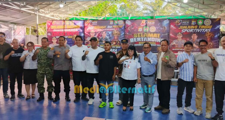 Foto bersama saat pembukaan Bhayangkara Boxing Championship 2026, Rabu (24/6/2026). (dok.mediaalternatif)