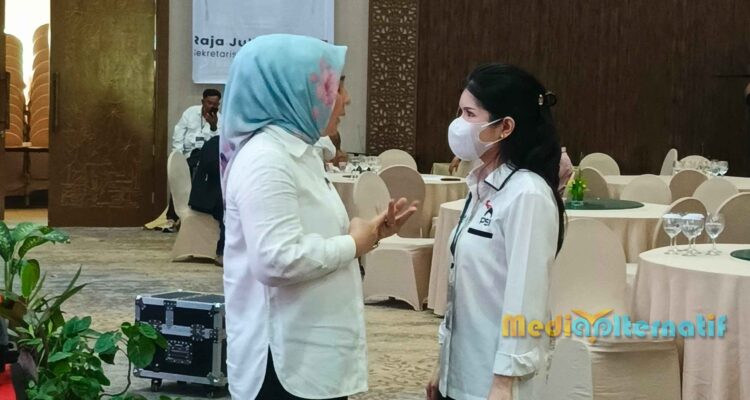 Foto : Ketua DPW PSI Sulut Ir. HJ. Tatong Bara dan Ketua DPD PSI Manado Monica Tambajong, S.E., M.B.A. (dok.mediaalternatif)