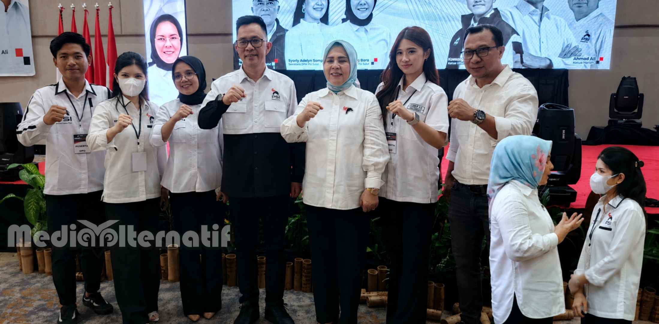 DPD PSI Manado foto bersama usai Rakorwilsus, insert Ketua DPD Manado Monica Tambajong dan Ketua DPW Sulut Hj. Tatong Bara (dok.mediaalternatif)