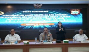 Konferensi pers di Aula Tribrata Polda Sulut, Senin (29/6/2026).