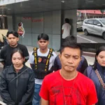 Tim URC Ditreskrimum Polda Sulut mengamankan pelaku dan mobil yang digelapkan. (dok.istimewa)