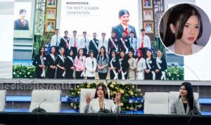 ‎Monica Tambajong foto bersama dengan para Finalis Nyong Nona Manado 2026, di Aula Kantor Walikota Manado, Jumat (3/7/2026).