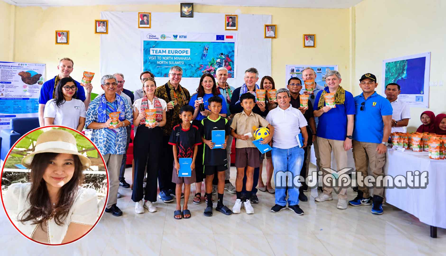 Foto bersama Delegasi Uni Eropa, perwakilan Kementerian Kehutanan ‎Republik Indonesia, WCS Indonesia, dan masyarakat Desa Bahoi, dalam ‎rangka kunjungan peninjauan program kerja sama pelestarian ekosistem ‎pesisir di Minahasa Utara, Sulawesi Utara. Insert foto Kadis Pariwisata dr. Kartika Devi Tanos, MARS (grafis : mediaalternatif)