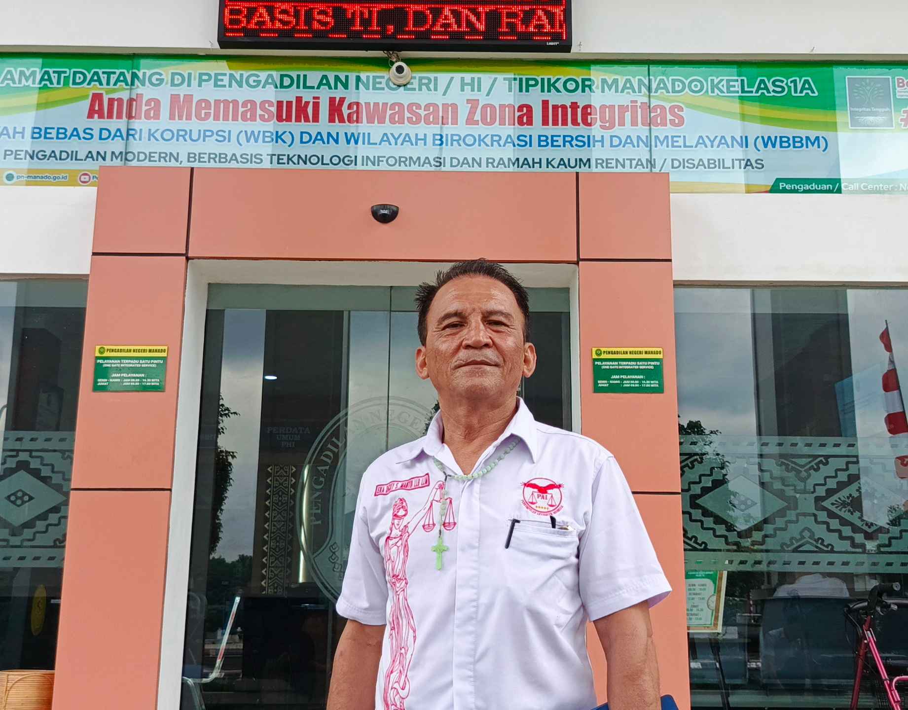 Advokat Eka Dicky Steven Mantik, S.PAK., LL.B., LL.M