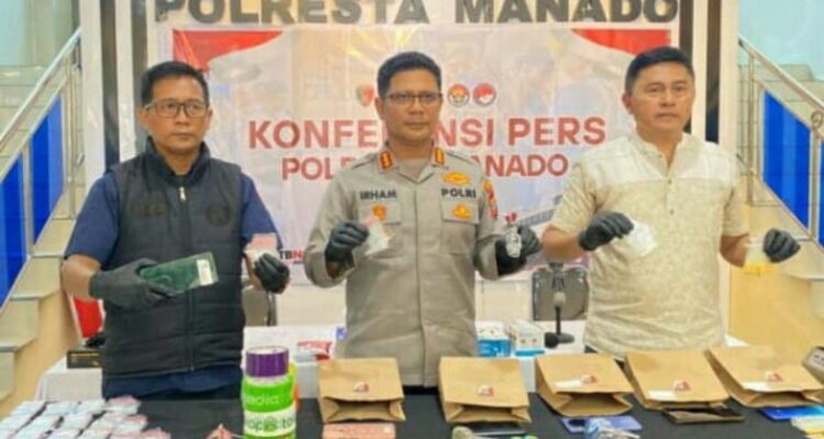 Konferensi pers di Mapolresta Manado, Jumat (10/7/2026)