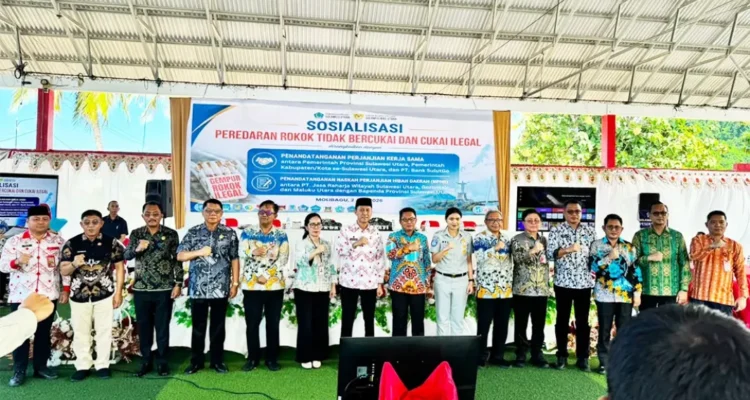Optimalkan Pajak Daerah, Pemprov dan Pemkab/Pemkot se-Sulut Teken Perjanjian Kerja Sama Sinergi di Bolsel. (dok.istimewa)