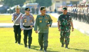 Gubernur Sulawesi Utara, Mayjen TNI (Purn.) Yulius Selvanus, S.E., memimpin Apel Gelar Pasukan Tanggap Bencana Dampak El Nino Tahun 2026 di Lapangan Apel Mapolda Sulut, Selasa (4/8/2026).