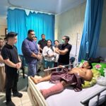 Ketua Tidar Sulut, Standius Bara Prima, S.Ikom., M.Ikom., mendampingi langsung Wali Kota Kotamobagu, dr. Weny Gaib, Sp.M., untuk menjenguk para korban kecelakaan maut ajang Drag Race yang kini tengah dirawat intensif di RSUP Prof. Dr. R. D. Kandou, Kota Manado, Rabu (12/8/2026). (Dok.ist)