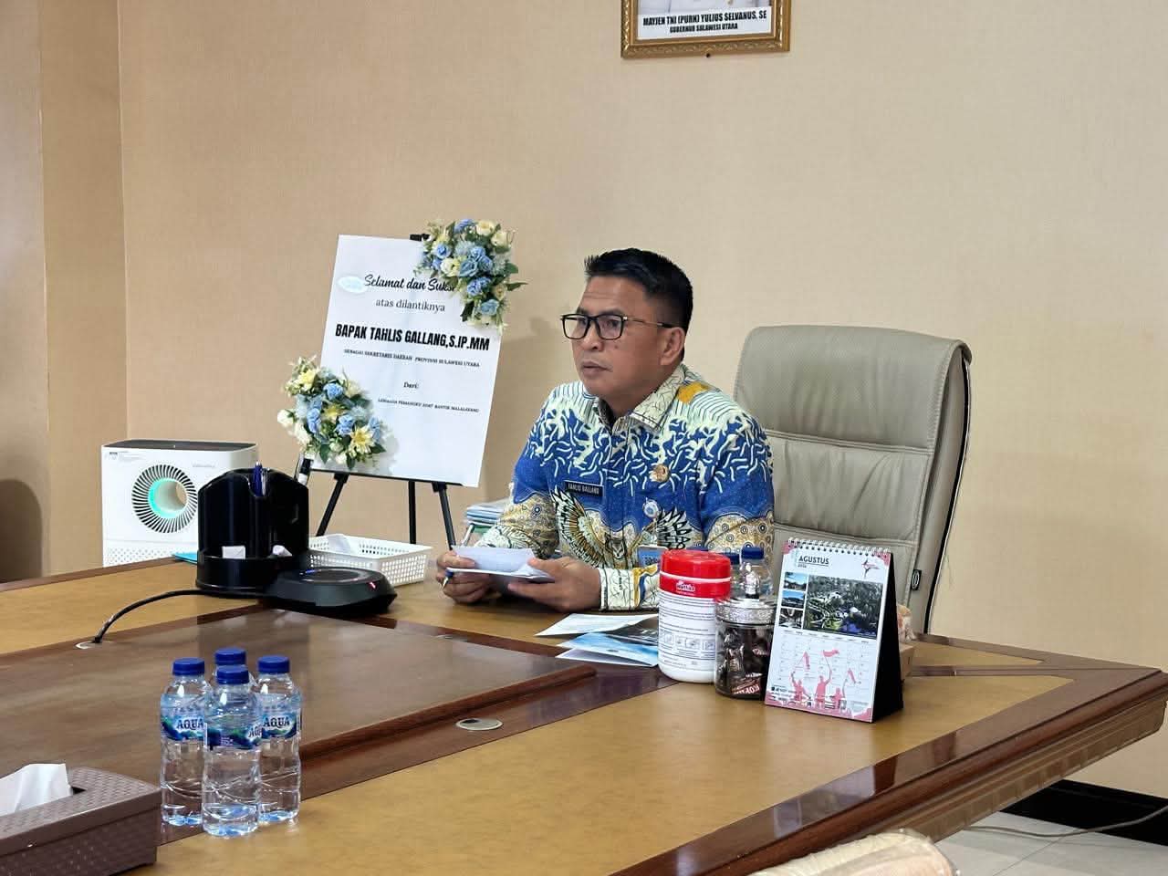 Sekprov Tahlis Gallang saat membuka Forum Koordinasi Pengendalian Mutu Pelayanan Keluarga Berencana (KB) tingkat provinsi, Jumat (21/8/2026).