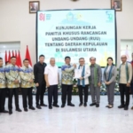 YSK saat menerima kunjungan kerja Panitia Khusus (Pansus) DPR RI dalam pembahasan Rancangan Undang-Undang tentang Daerah Kepulauan di Wisma Negara Bumi Beringin, Manado, Jumat (28/8/2026).