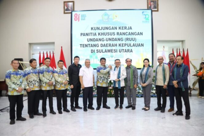 YSK saat menerima kunjungan kerja Panitia Khusus (Pansus) DPR RI dalam pembahasan Rancangan Undang-Undang tentang Daerah Kepulauan di Wisma Negara Bumi Beringin, Manado, Jumat (28/8/2026).