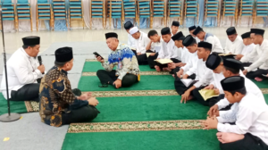Kepala Dinas Kominfo Sulut Zainudin S. Hilimi (tengah) mewakili Gubernur Sulawesi Utara dalam acara Doa Bersama Anak-Anak Panti Asuhan untuk Bangsa dan Negara di Aula Mapalus Kantor Gubernur Sulut, Manado, Kamis (20/8/2026)
