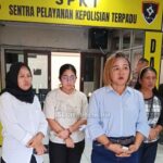 Kepala Sekolah PAUD Kendista, Meyni Rotty Bersama Ketiga Guru usai dimintai keterangan oleh penyidik di Mapolda Sulut, Senin (3/8/2026)