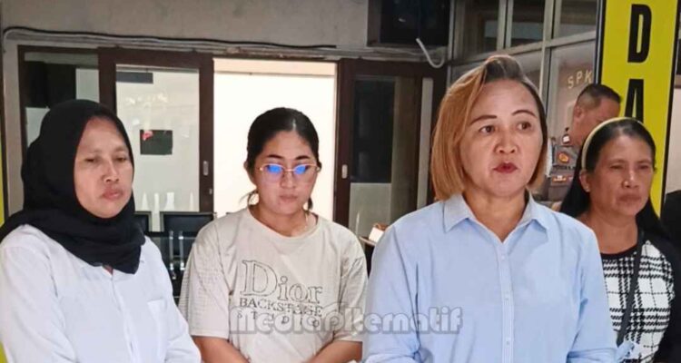 Kepala Sekolah PAUD Kendista, Meyni Rotty Bersama Ketiga Guru usai dimintai keterangan oleh penyidik di Mapolda Sulut, Senin (3/8/2026)